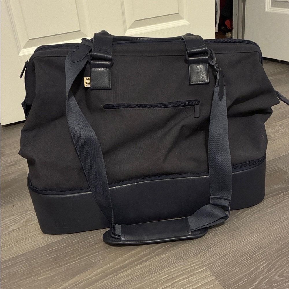 BÉIS Weekender Bag in NAVY